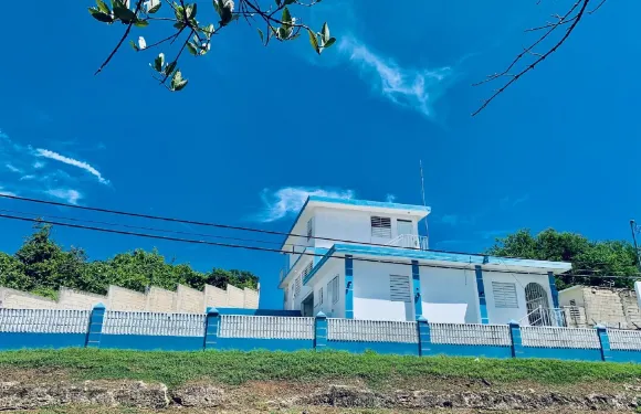 阿雷西博 681 海洋大道山丘