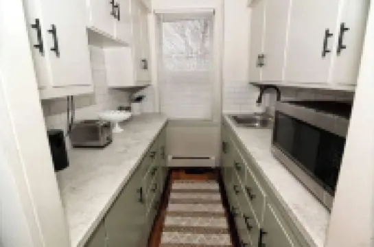 Relaxing & Spacious 2BR in Federal Hill