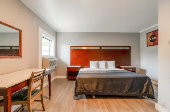 OYO 阿拉莫綠洲酒店及套房 聖安東尼奧