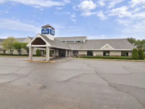 Boarders Inn & Suites by Cobblestone Hotels - Faribault Hotels in Faribault