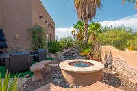 Luxurious Retreat with Heated Pool and Pickleball - Stunning Oasis Hotels in Maricopa County