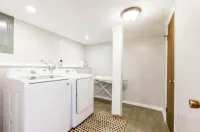 SummerRidge Retreat with 5 bedrooms