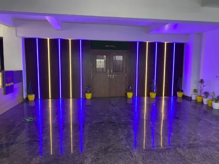 The Opal Hotel Отели рядом с достопримечательностью «ЮНИВЕРСИТИ ШАРДА»