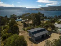 Charming Dennes Point house close to the beach