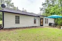 Walk to Dtwn Woodstock: Modern Home w/ Patio! - 4 tähden