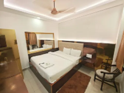 Hotel Apple Villa - New Delhi Hotels near Purana Quila