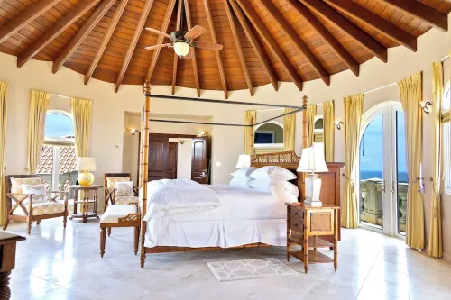 4-bedroom house in charming quiet Harbour Ridge with AC, WiFi. Relax and unwind Hotels in Island Harbour