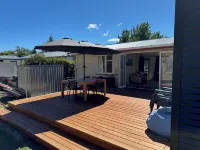 Cosy 1960's Kiwi Holiday House Hotels in Omarama