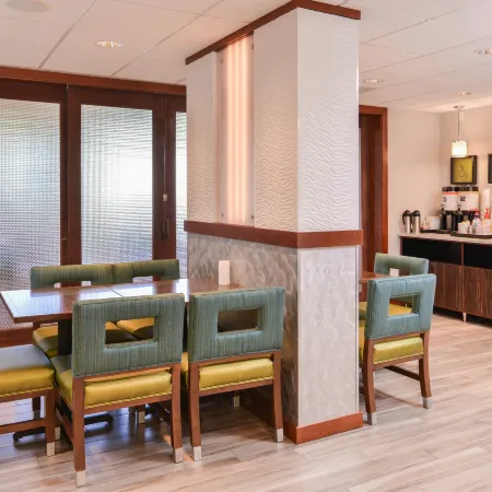Hampton Inn Seattle-Airport