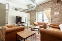 Luxury Downtown Indianapolis 1Br Prime Walkable Location