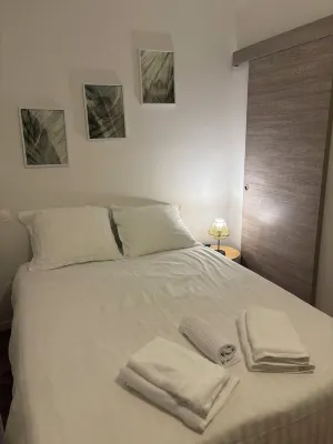 Renovated T2 in the center of labruguiere Hotels in Labruguiere