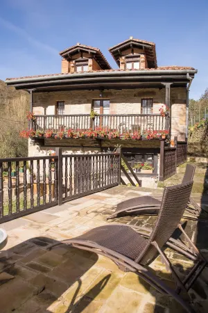 RURAL HOUSE LA BÁRCENA SAJA Отели в г. Лос-Тохос