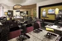 Hampton Inn & Suites Raleigh Downtown - sarapan
