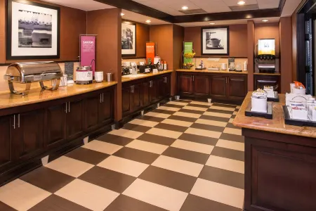 Hampton Inn & Suites Schertz Отели в г. Шерц