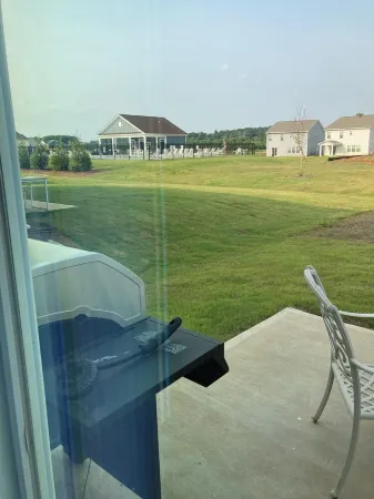 Clemson Family Retreat: Quaint 3-bedroom house near Pendleton and Clemson area Отели в г. Пендлтон