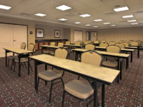 ハンプトン イン デファイアンス ディファイアンスのホテル