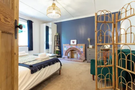 Stunning farmhouse on the Lizard Peninsular by Porthleven & Lizard Holidays Отели в г. Мауган-ин-Менедж