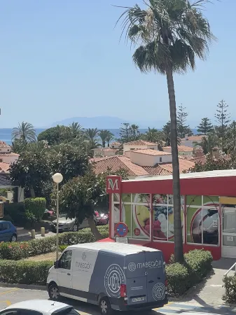 Studio in Torrox Costa, 2 minutes walk from the beach and the promenade