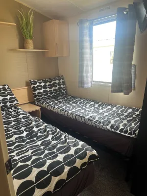 Charming 3-bedroom caravan with AC, WiFi in fantastic Morecambe