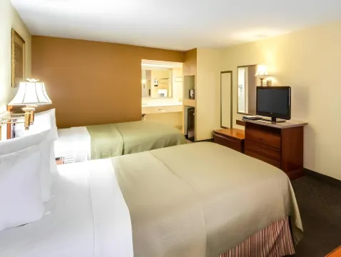 伊克諾套房旅館