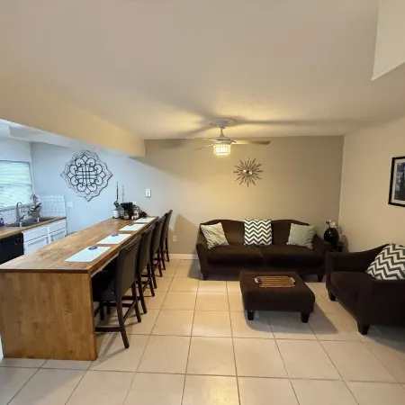 Close to UF Condo 2 Beds 1 Bath with parking in Gainesville, FL