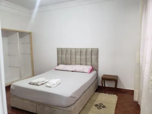 Lovely Sunny 1-bedroom appart/home free parking Netflix.