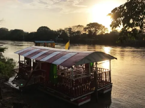 Best location Charming 2-bedroom apartment with WiFi, AC in peaceful Montería فنادق في 