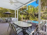 Charming 3-Bedroom Villa Centrally Located in the Florida Keys Hotels in Duck Key