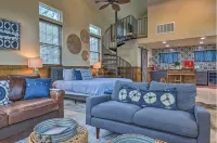 Cottage Creek Retreat l Hot Tub, Pet Friendly Yard, & 1.2 Acres Near Main St