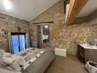 Le Jardin Secret Gîte&Spa  , Relaxation in the Heart of the Gers فنادق في Lombez