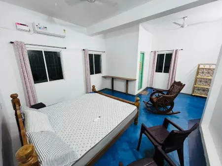 Charming 4-bedroom villa with AC and WiFi in enchanting Bommayapalayam Peaceful,