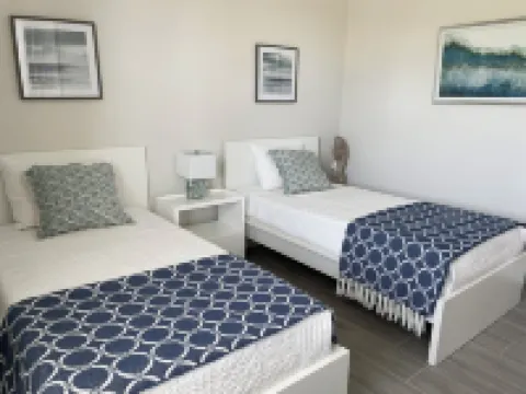 Sanibel Causeway-New Villa Pool