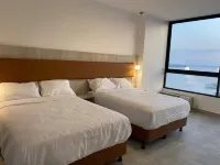 Luxury 2-Bedroom Suite in Guayaquil's Historic Financial District & Malecon 2000