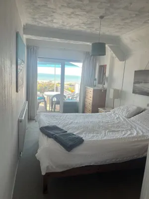 Tombreck 3 bed bungalow on private beach with direct access to sea Hotels near Beachy Head Cliffs