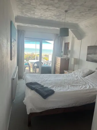 Tombreck 3 bed bungalow on private beach with direct access to sea