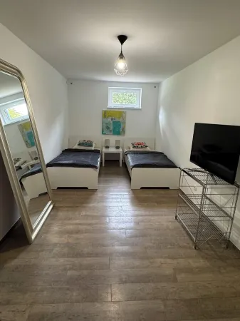 Modern and cozy apartment with 2 bedrooms "a stone's throw from Hamburg" Отели в г. Хасло