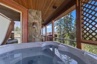 Big White Ski In Ski Out Condo with brand new hot tub!