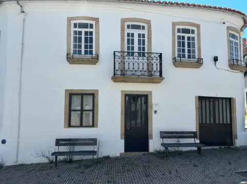 Casa do Largo, um Refúgio Encantador. Aceitam-se Animais de Estimação! カシュテロ・ブランコのホテル