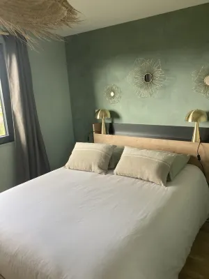 Cottage for 2, with a private spa and heated swiming pool