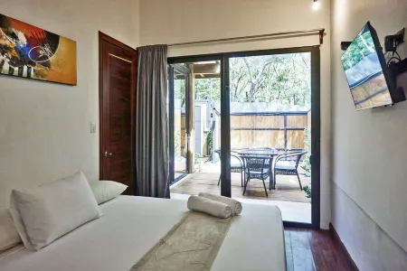 2 Bed/2 Bath in the Heart of Santa Teresa~ 2 min from the Beach