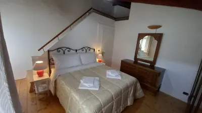 Apartment in Fermo Accommodation "La Fonte" located in the historical center MITI - Museo dell'Innovazione e della Tecnica Industriale附近的飯店