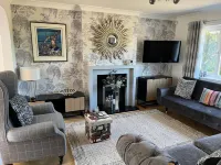 Beverley - Detached house in village location less than 2 miles away