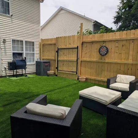 Renovated 3 bd 2.5 bath centrally located next to MTSU/Night life/Restaurants/DT