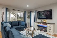 Cozy 1-bedroom fully furnished apartment in charming Studio City!
