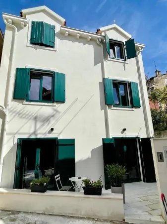 Luxury apartment with terrace, the perfect location for you daytrips