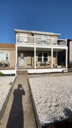 Fully Remodeled & Driveway Parking; 5 mins. to Atlantic City, 2 blocks to Beach Отели в г. Бригантин