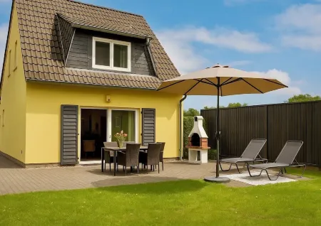 5 min to the lake, quiet, family-friendly, terrace, garden, Netflix, freeparking