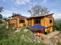 Hermosa cabaña en madera y  guadua espectacular vista dos habitaciones Hotels in Anapoima