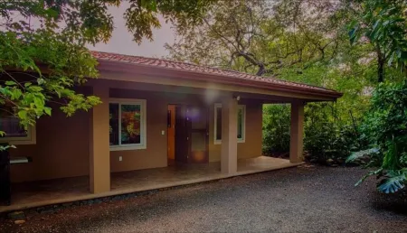 Henton Hacienda ,fiv minutes drive from the beach.