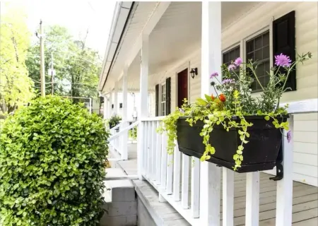 Downtown Suite-Walk to Eat-Easy Park-Smart TV-Wifi